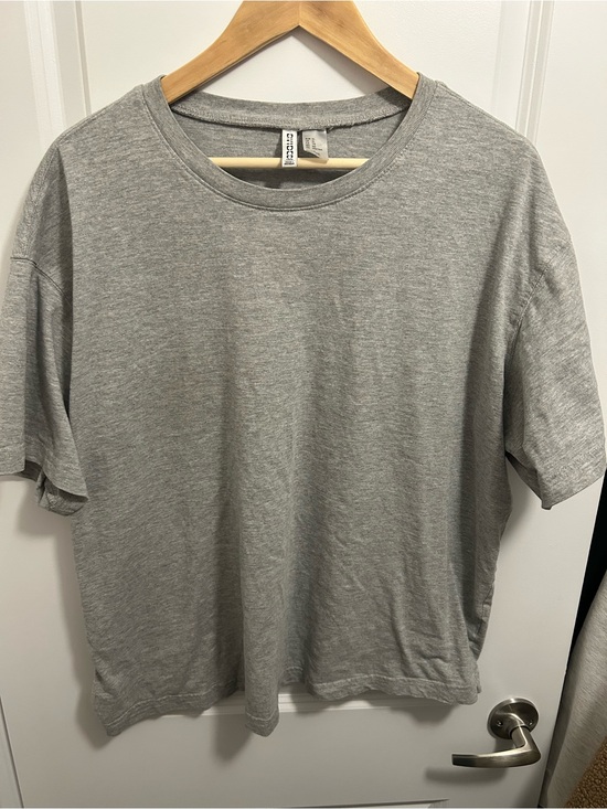 H&M Tops - H&M Classic Grey Women’s Crewneck Basic T-Shirt